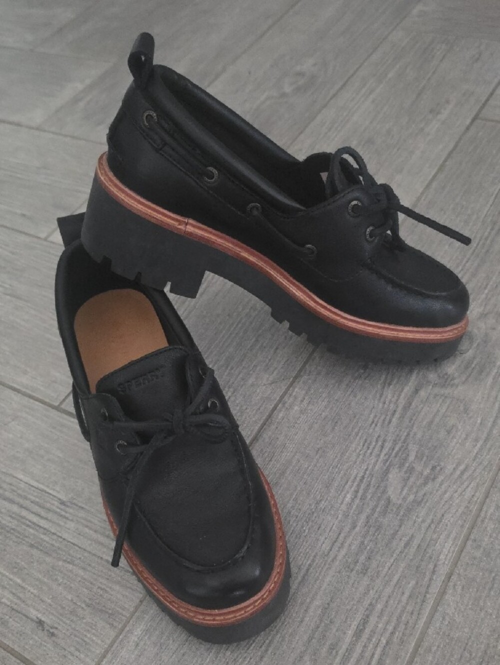 Sperry Women's Authentic Original 2-Eye Lug Boat Shoe Black Leather Brown Trim